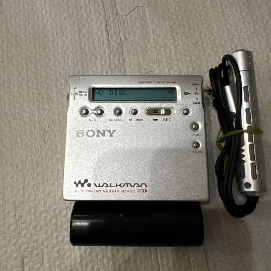 SONY MDウォークマン MZ-R900 シルバー　電池ケース＆リモコン付