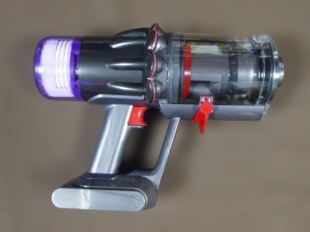 新品なので安心　ダイソンSV18　本体は未使用品　純正充電スタンド付