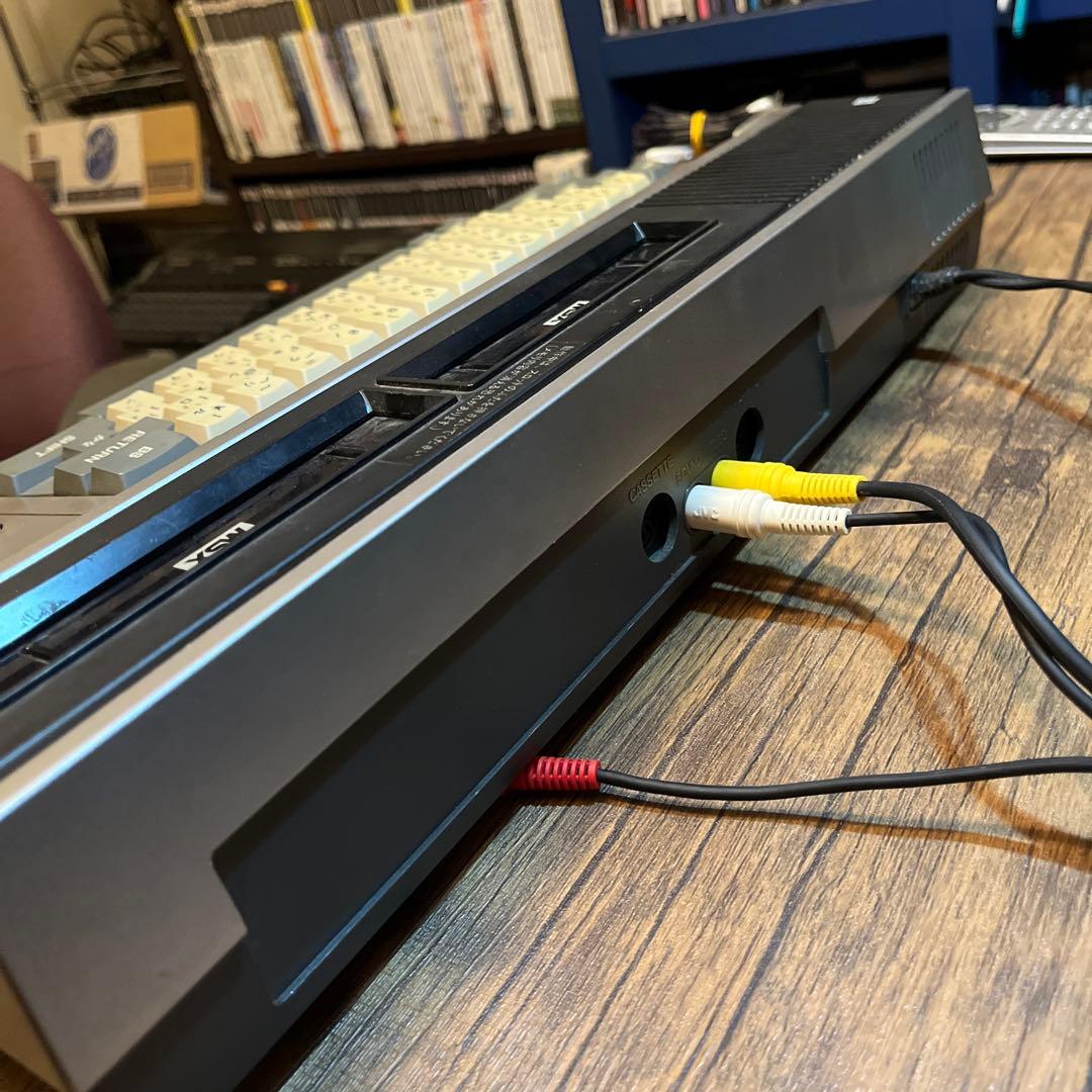 MSX本体中古 箱説なし オマケゲーム2本付き 動作確認済 CF-2000