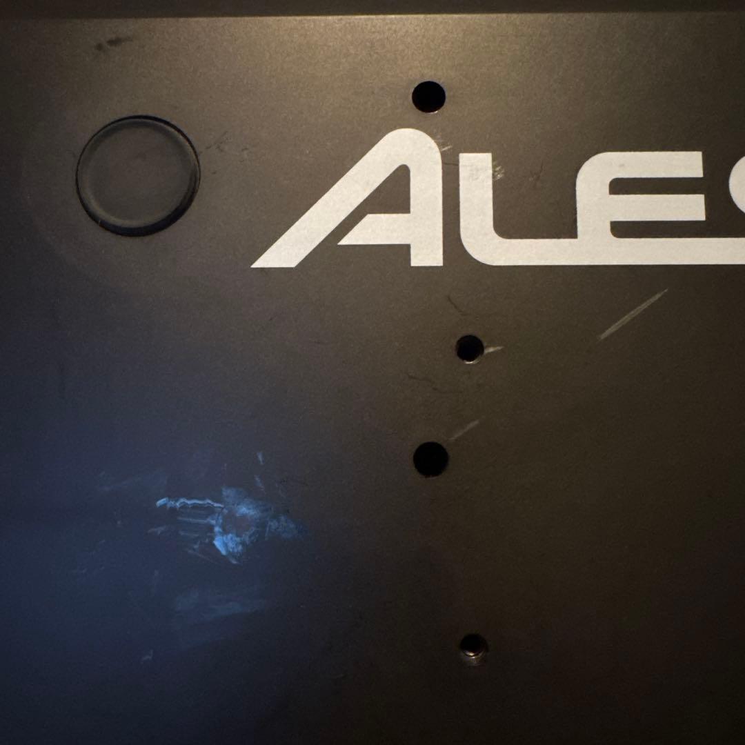 DJ機材 Alesis SAMPLEPAD PRO