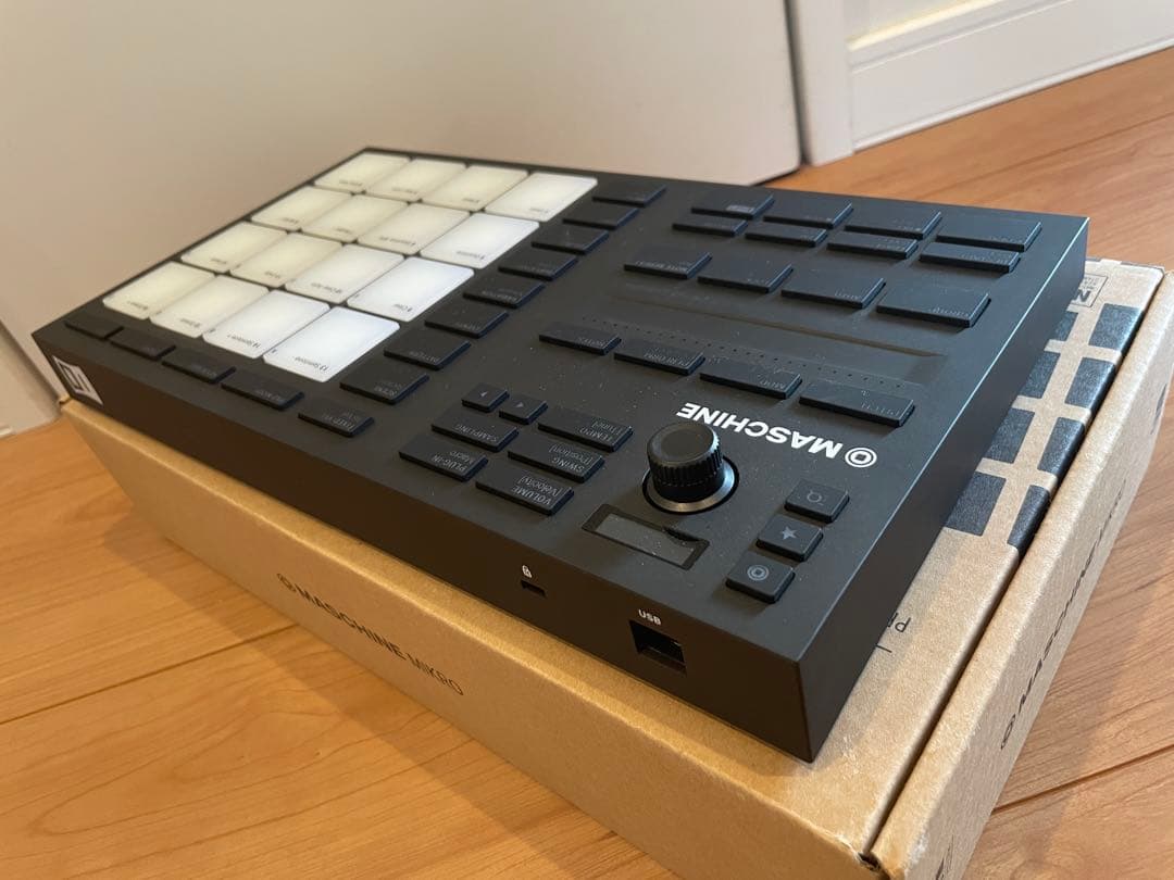 NI MASCHINE MIKRO MK3 ライセンス有