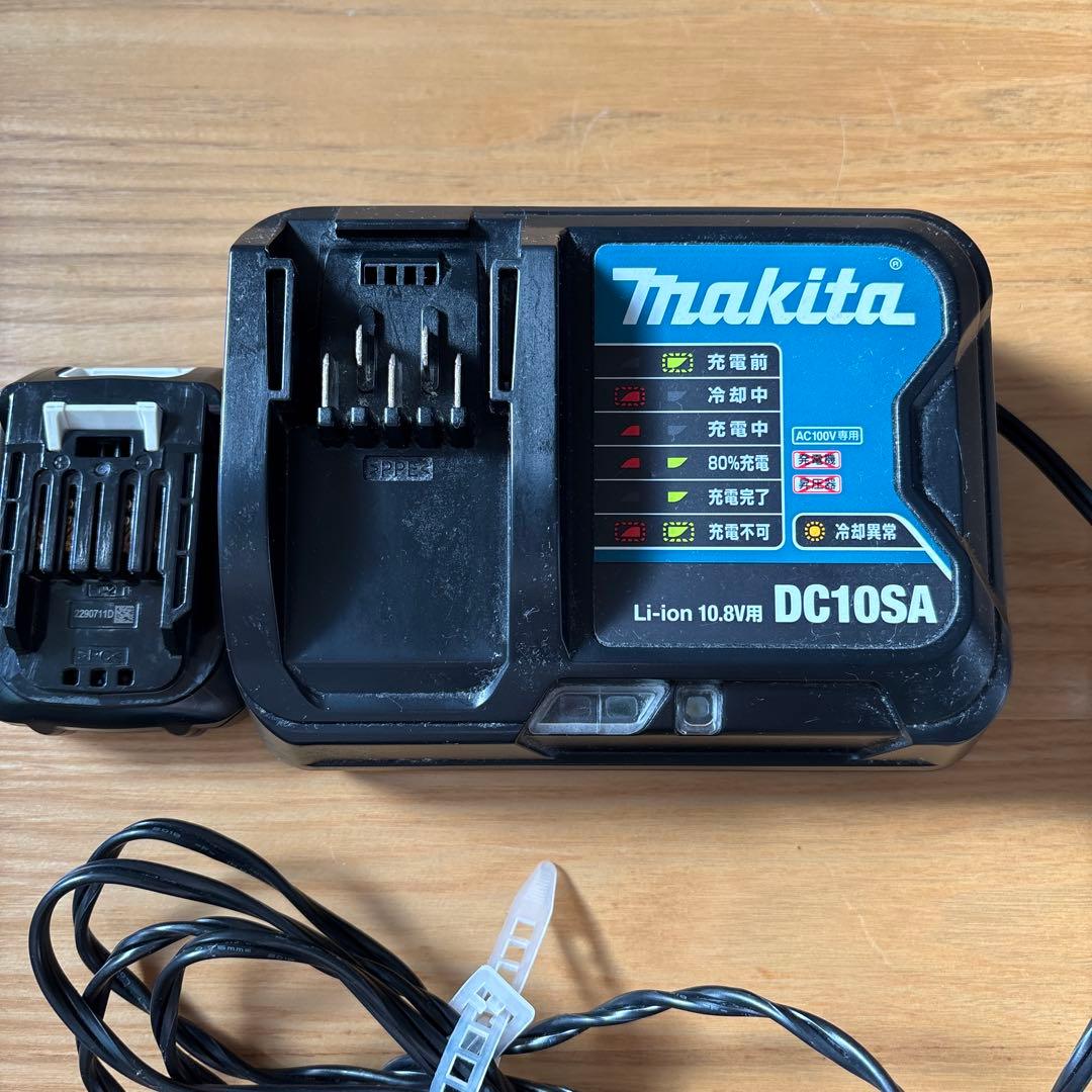 マキタクリーナー CF107FD