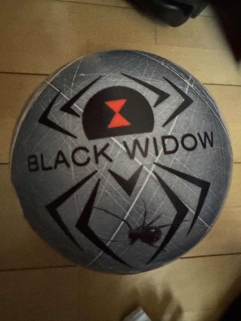 ブラックウィドービザボール　ボウリングボール