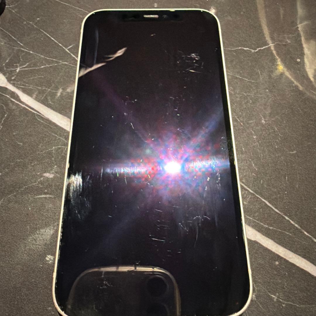 Apple iPhone 12 ホワイト本体　スマートフォンケース箱あり