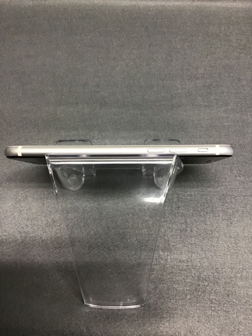 美品 国内版 SIMフリー iPhoneSE2 256GB 　ホワイト色