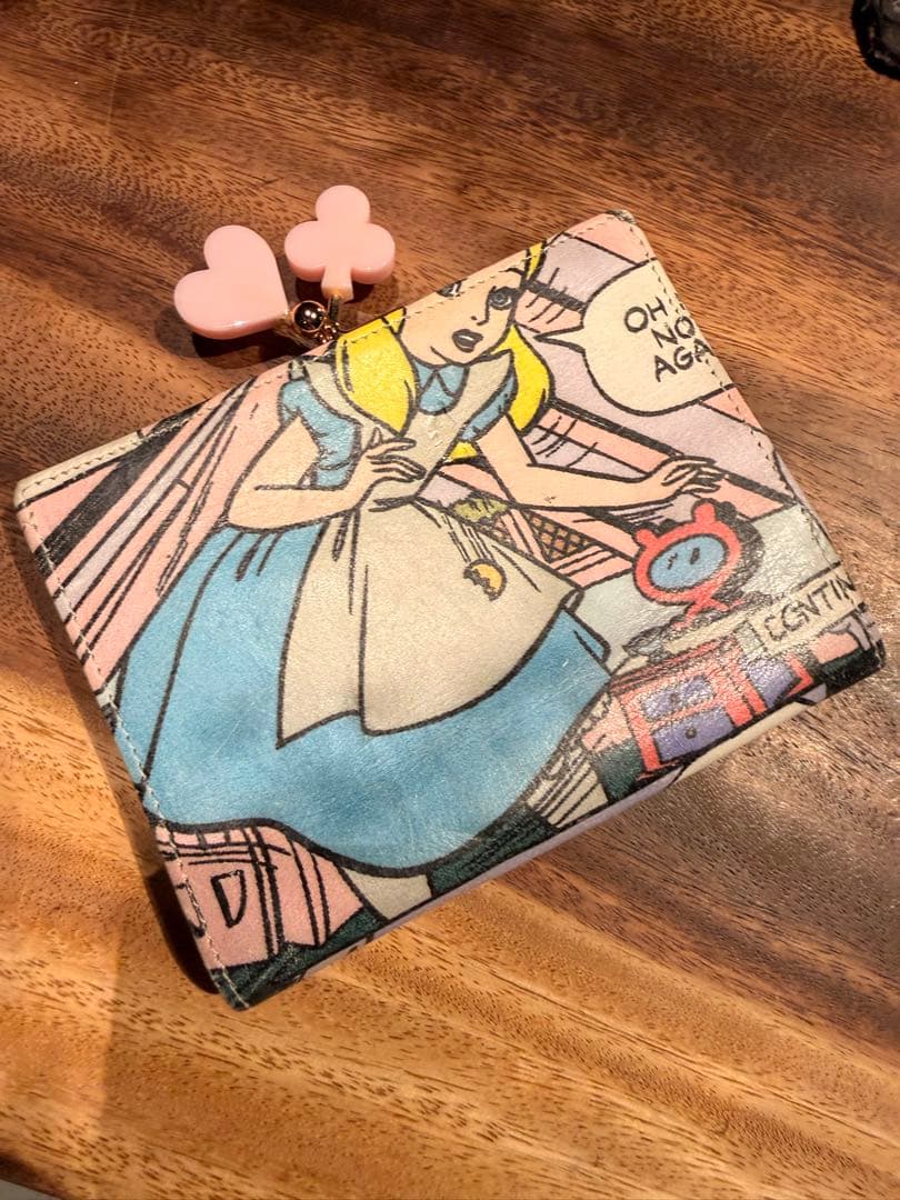 ディズニー 不思議の国のアリス ウォレット