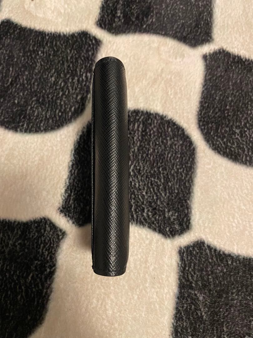 PRADA ブラック サフィアーノレザー 名刺入れ