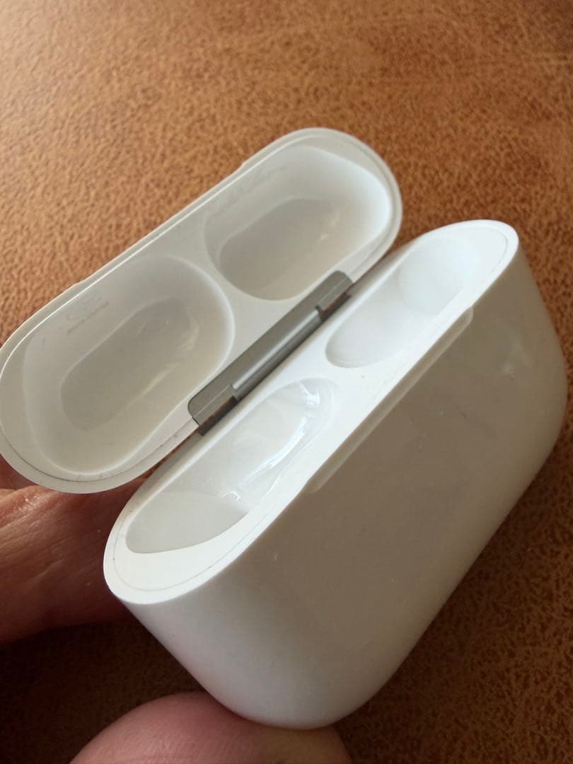 （純正）Apple AirPods Pro 3 ケース