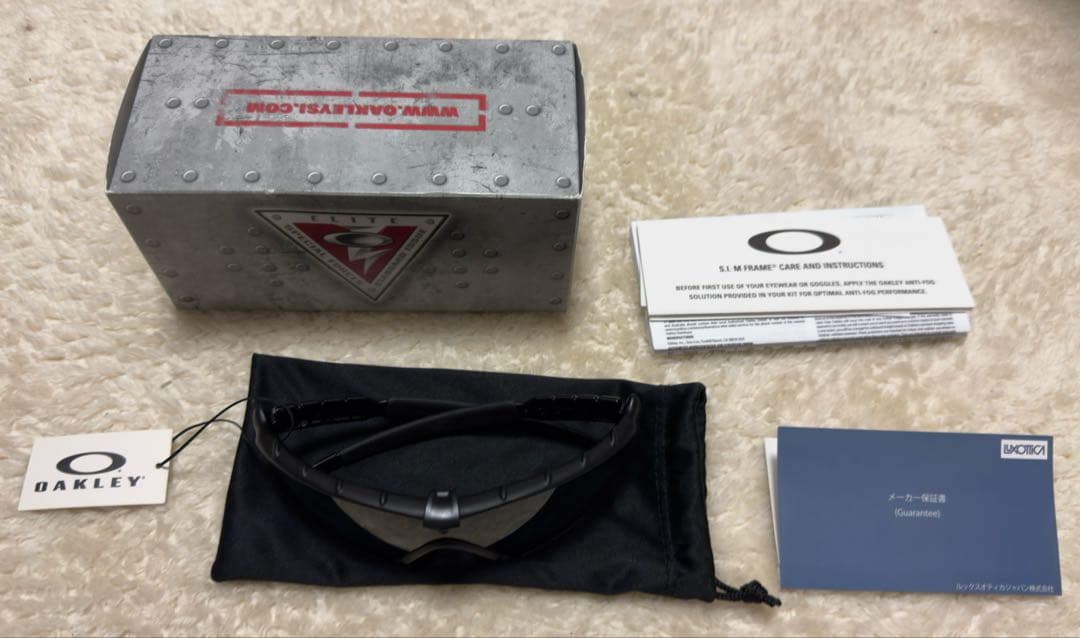 【 OAKLEY 】9213 M FRAME 2.0 グレー サングラス