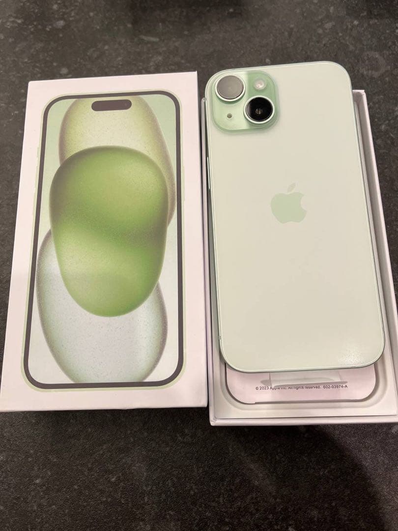 即日発送【美品】Apple iPhone15 256GB グリーン