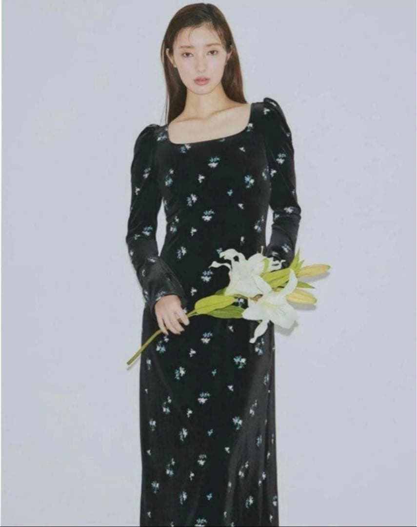 新品未使用タグ付 FRAY I.D スクエアネックベロア刺繍ワンピース サイズ1