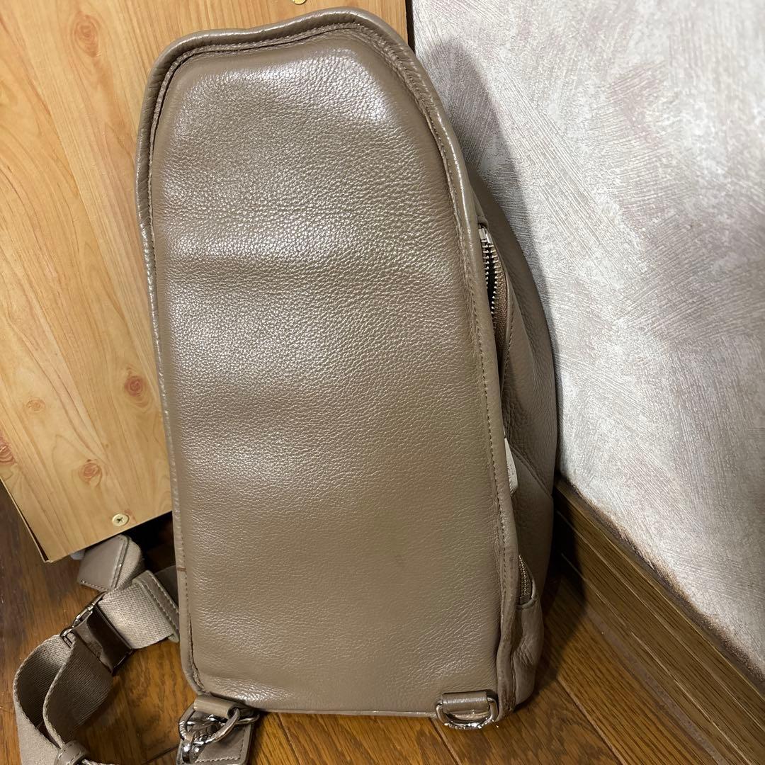 PELLE MORBIDAの「Maiden Voyageボディバッグ