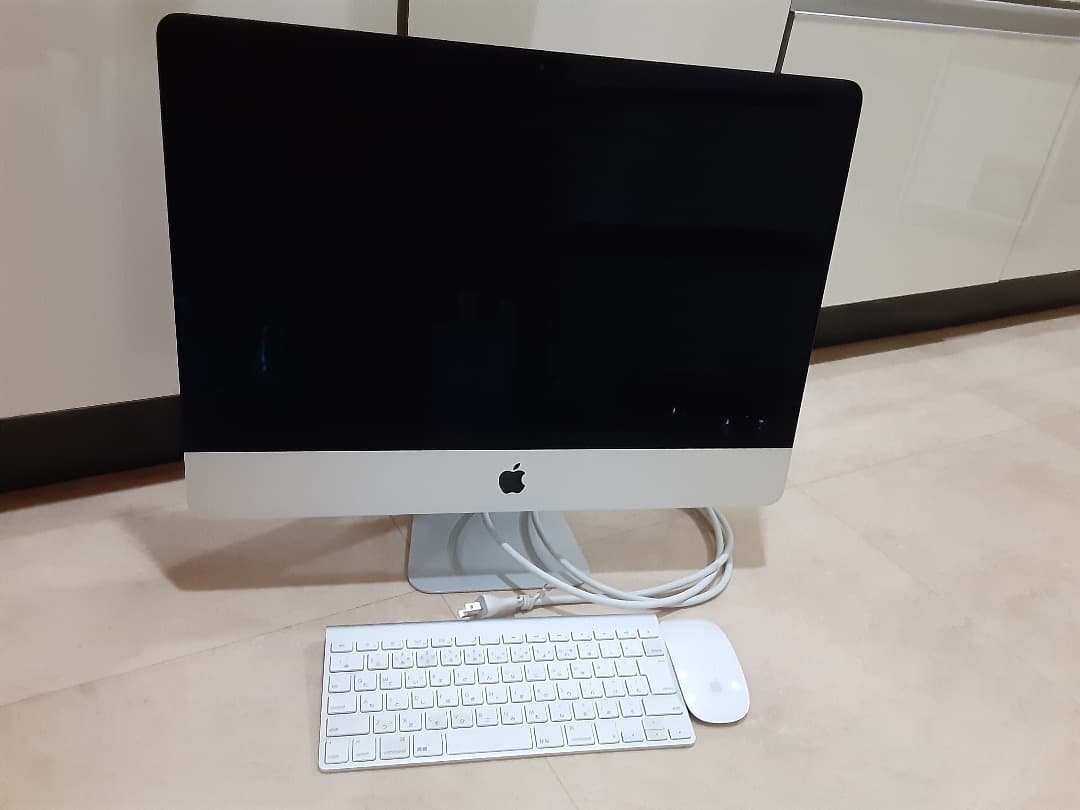 Apple iMac 21.5インチ　Late 2013