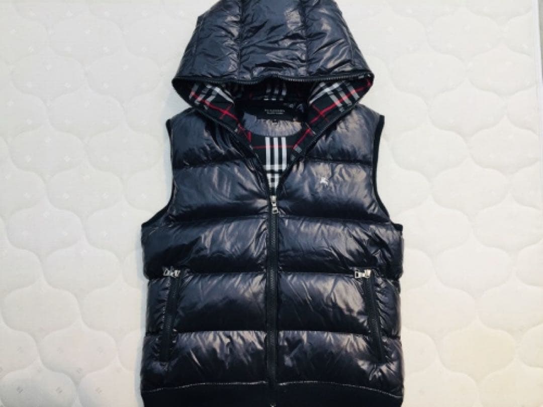 BURBERRY フード付きネイビーキルティングベスト