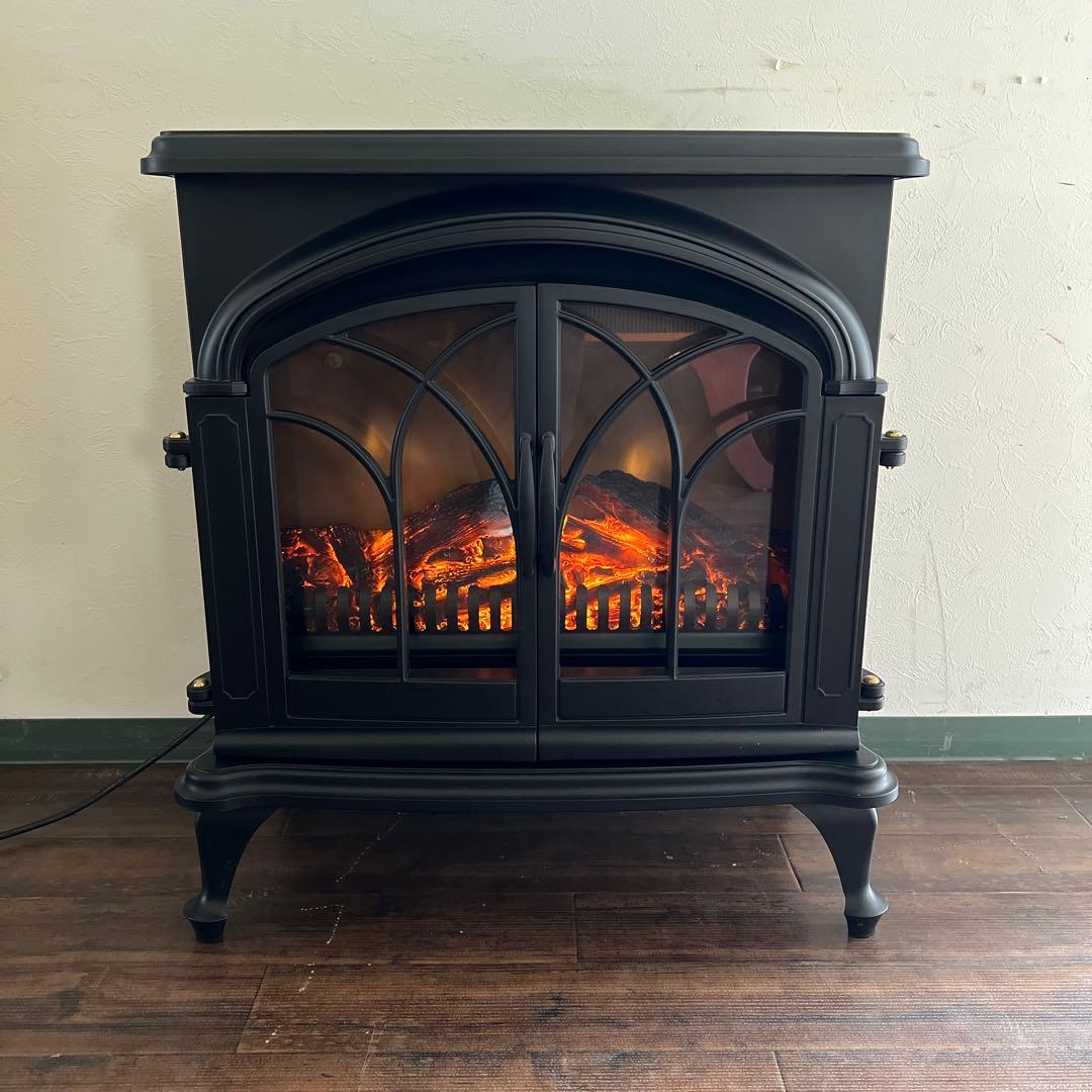 k849 暖炉のように可愛らしい電気ストーブ レトロな雰囲気が素敵 2017年製