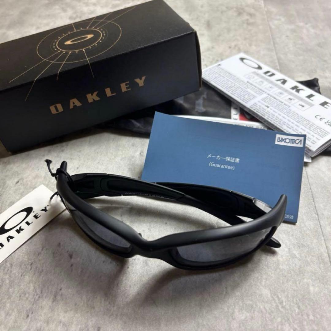 2*歳様 OAKLEY straight jacket