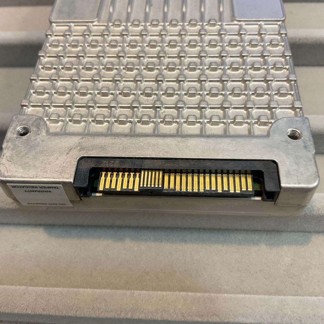 Intel DC SSD D7-P5520 3.84TB U.2 中古