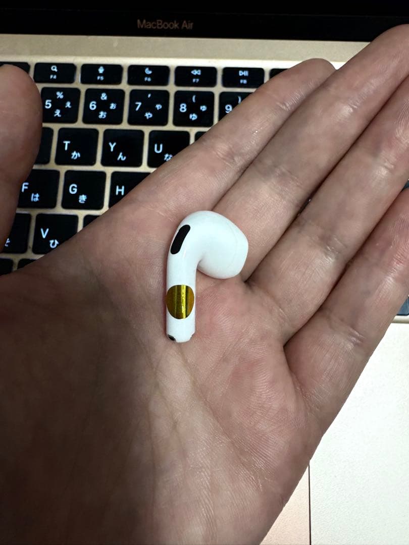 Airpods4 右耳のみ　イヤホン