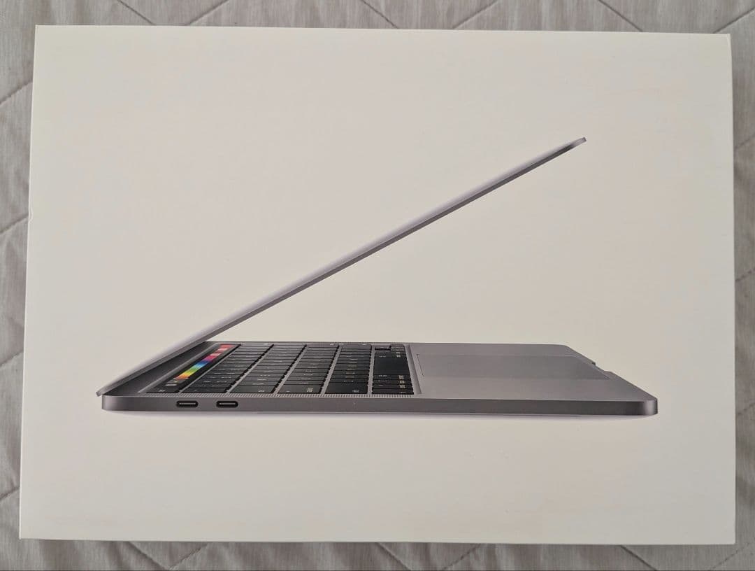 MacBook Pro 13インチ 2020 i7/32GB/2TB