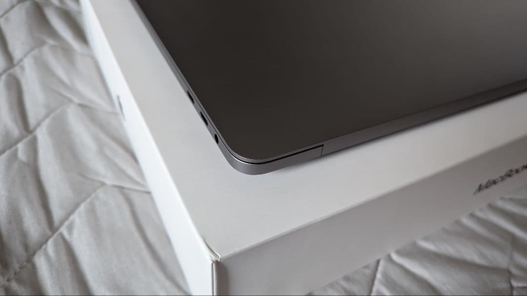 MacBook Pro 13インチ 2020 i7/32GB/2TB