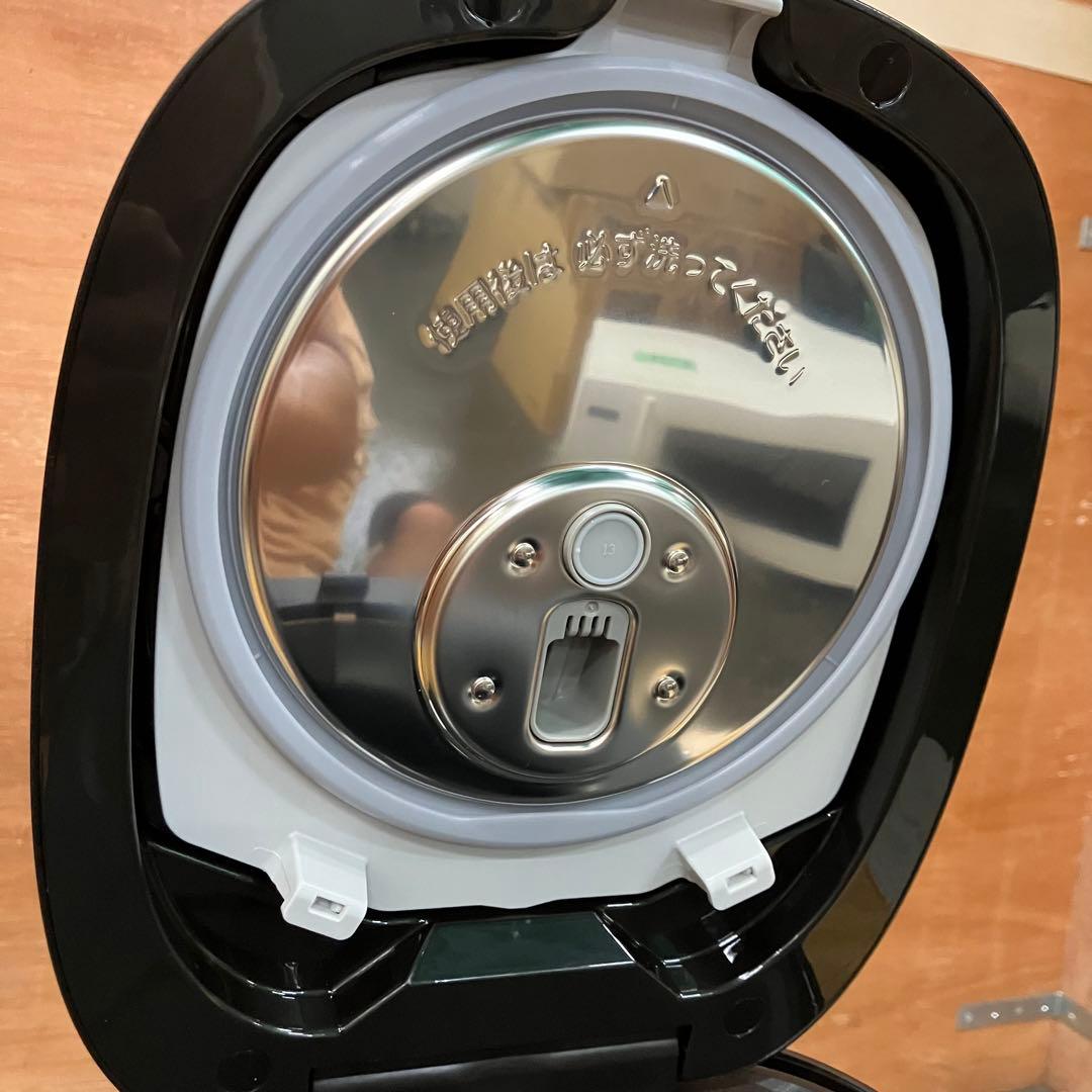 一都三県限定　配送設置無料　炊飯器　Panasonic 2022年製　3.5合