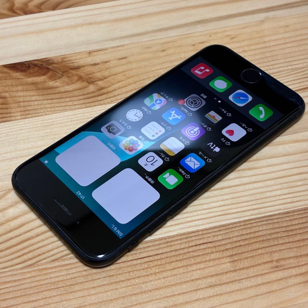 購*人様 バッテリー新品　iPhoneSE第3世代64GB SIMフリー　美品