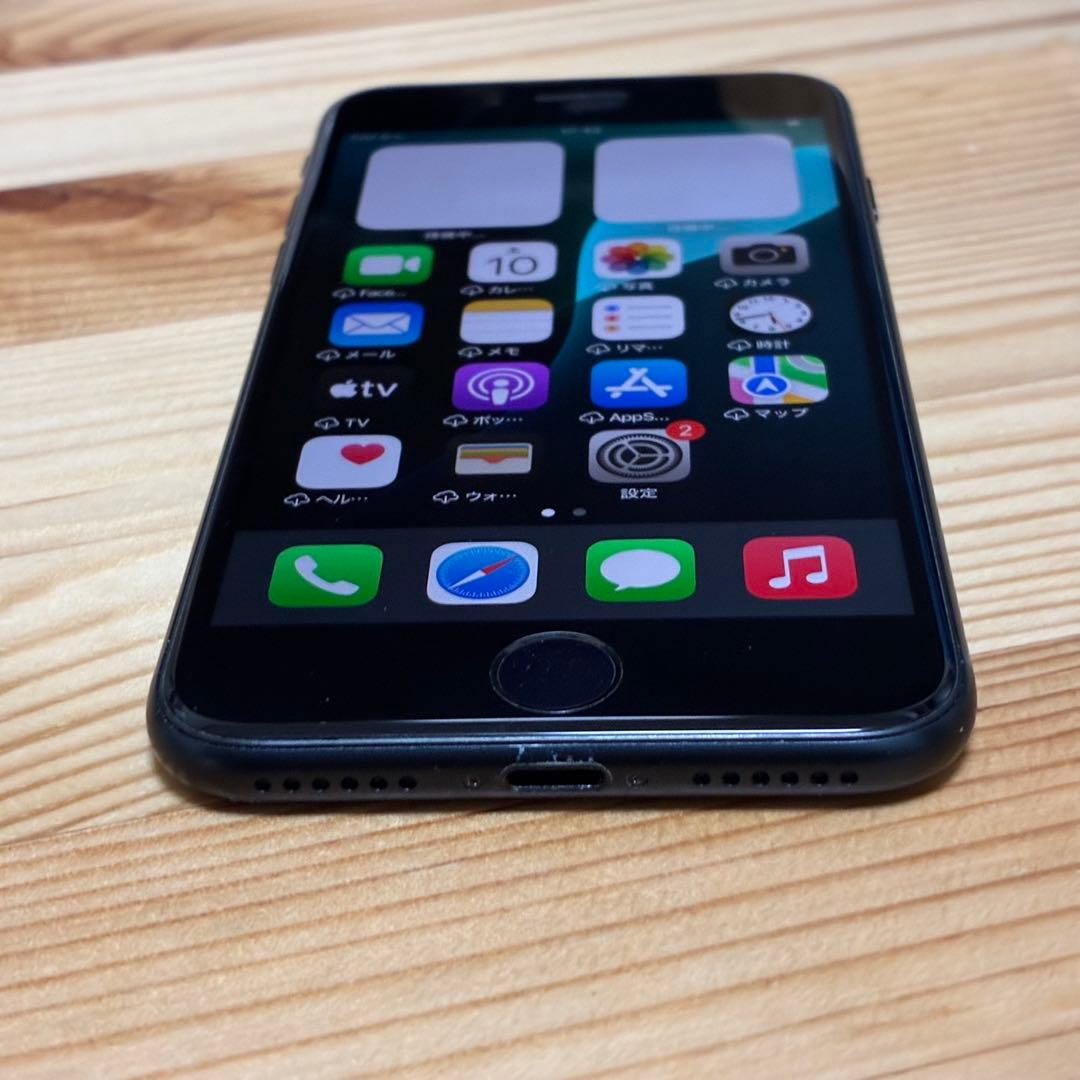 購*人様 バッテリー新品　iPhoneSE第3世代64GB SIMフリー　美品