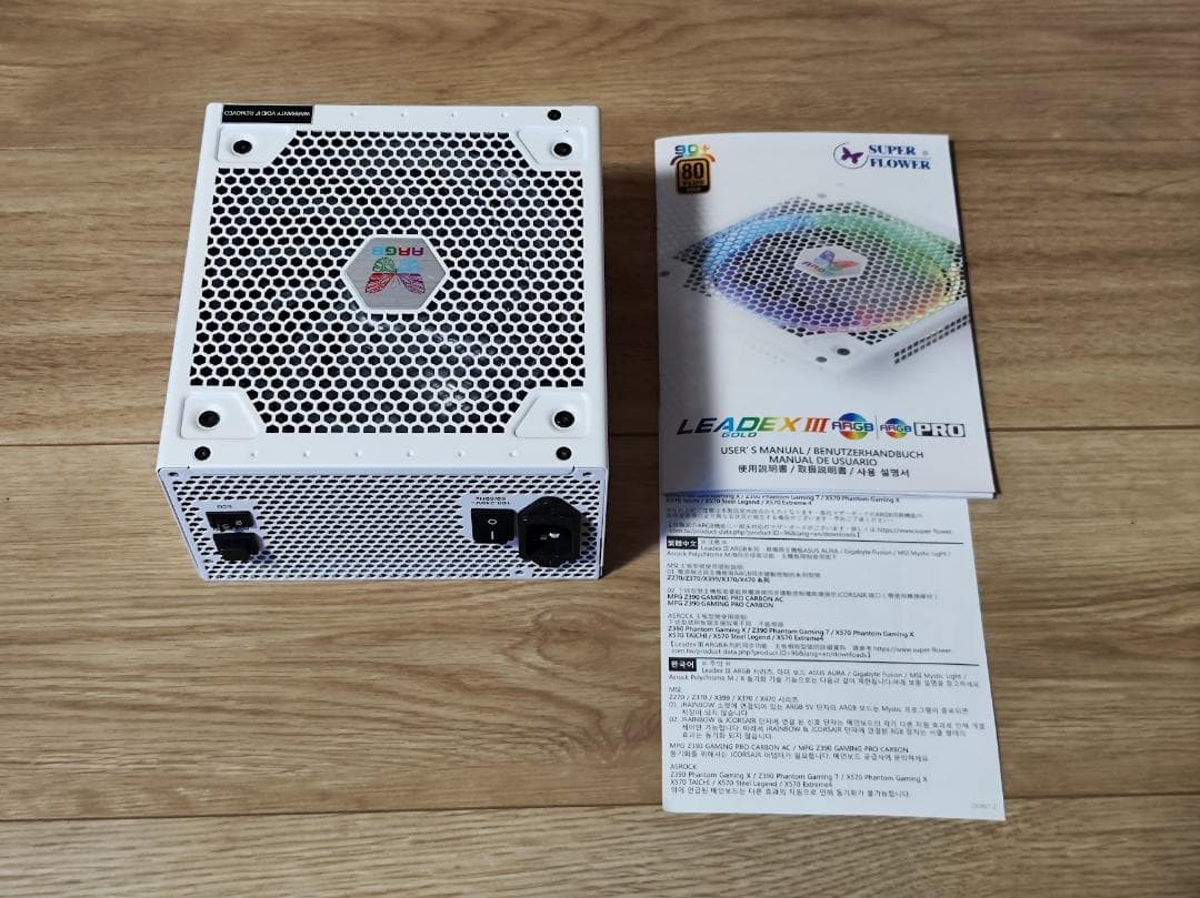 電源ユニット SUPER FLOWER LEADEX III GOLD ARGB 750W