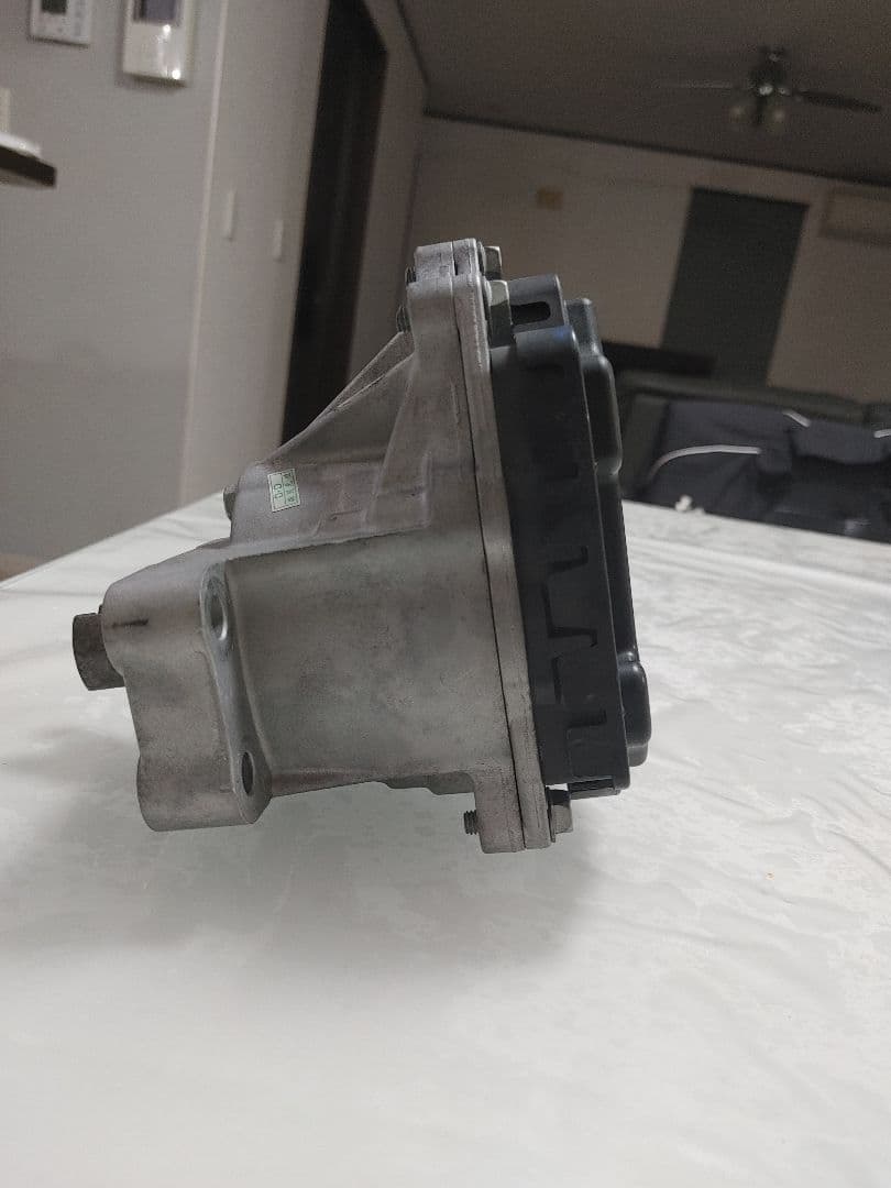 トヨタ 可変 2ZR 3ZR の バルブリフトコントローラー 状態:再生品