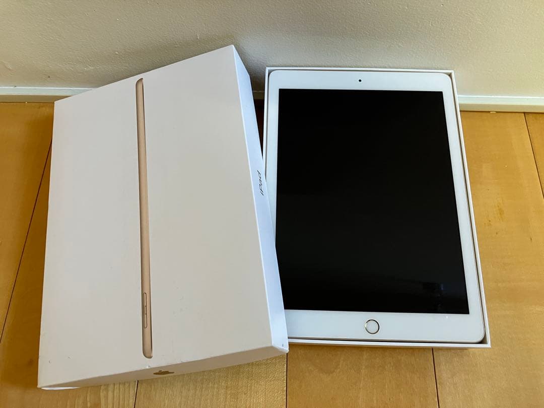 【極美品】iPad 第5世代 128GB Wi-Fiモデル/シルバー/動作良好