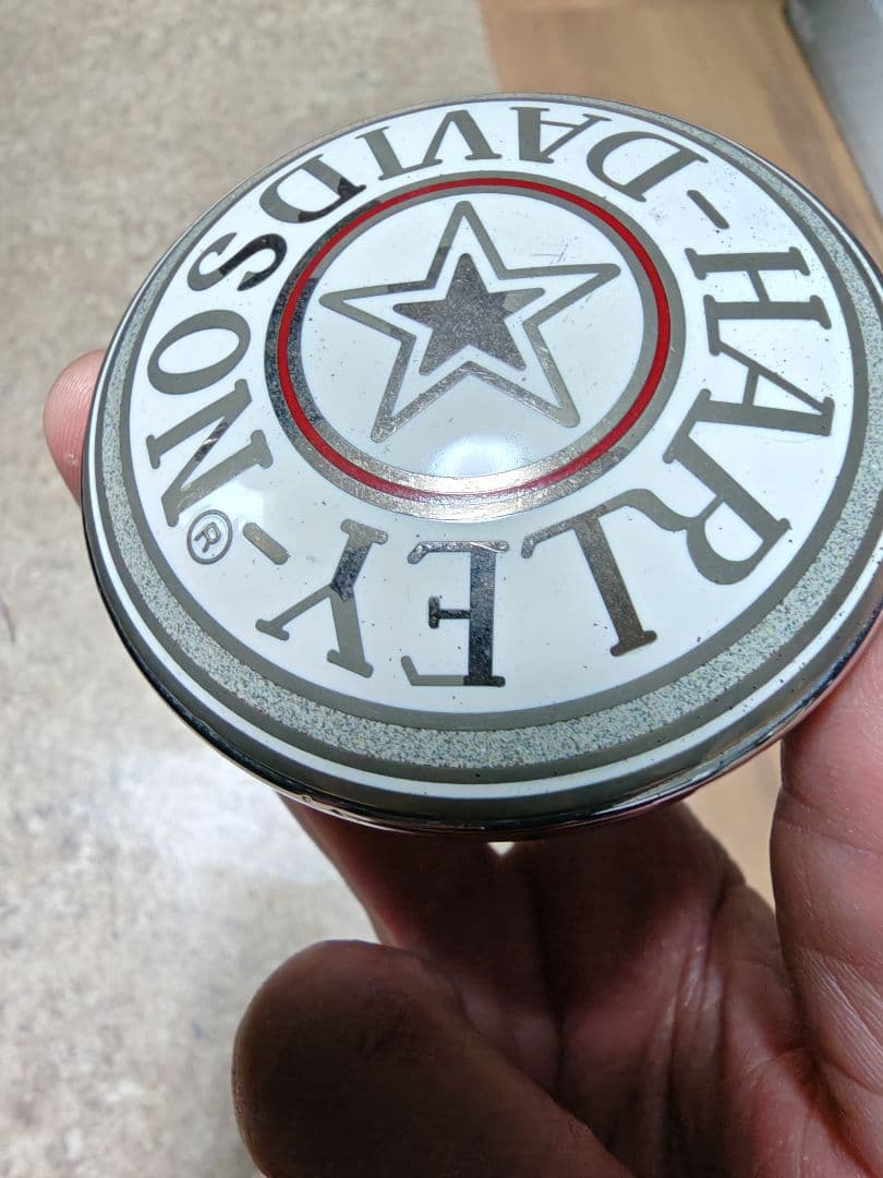 Harley-Davidson タンク　キャップ　七宝焼　白　中古