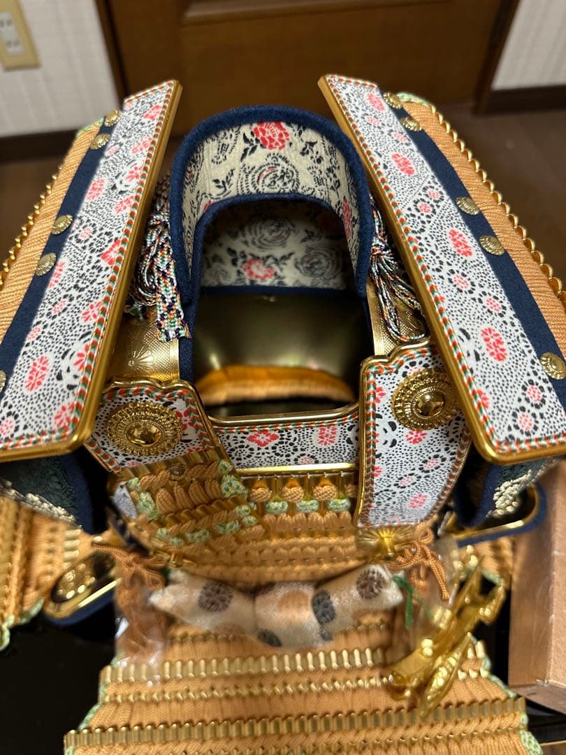 五月人形 豪華な兜と武具付き　子供の日　男の子