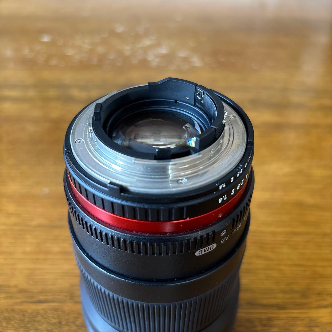 SAMYANG 35mm f/1.4 レンズ
