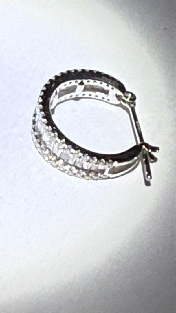 天然　ダイヤモンド　ピアス　フープ　K18WG テーパー　ラウンド