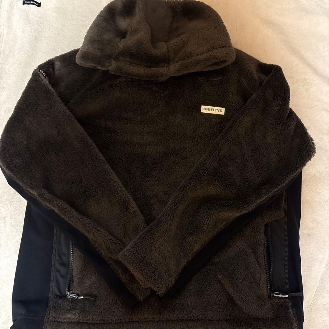 BRIEFING フーディ カーキ