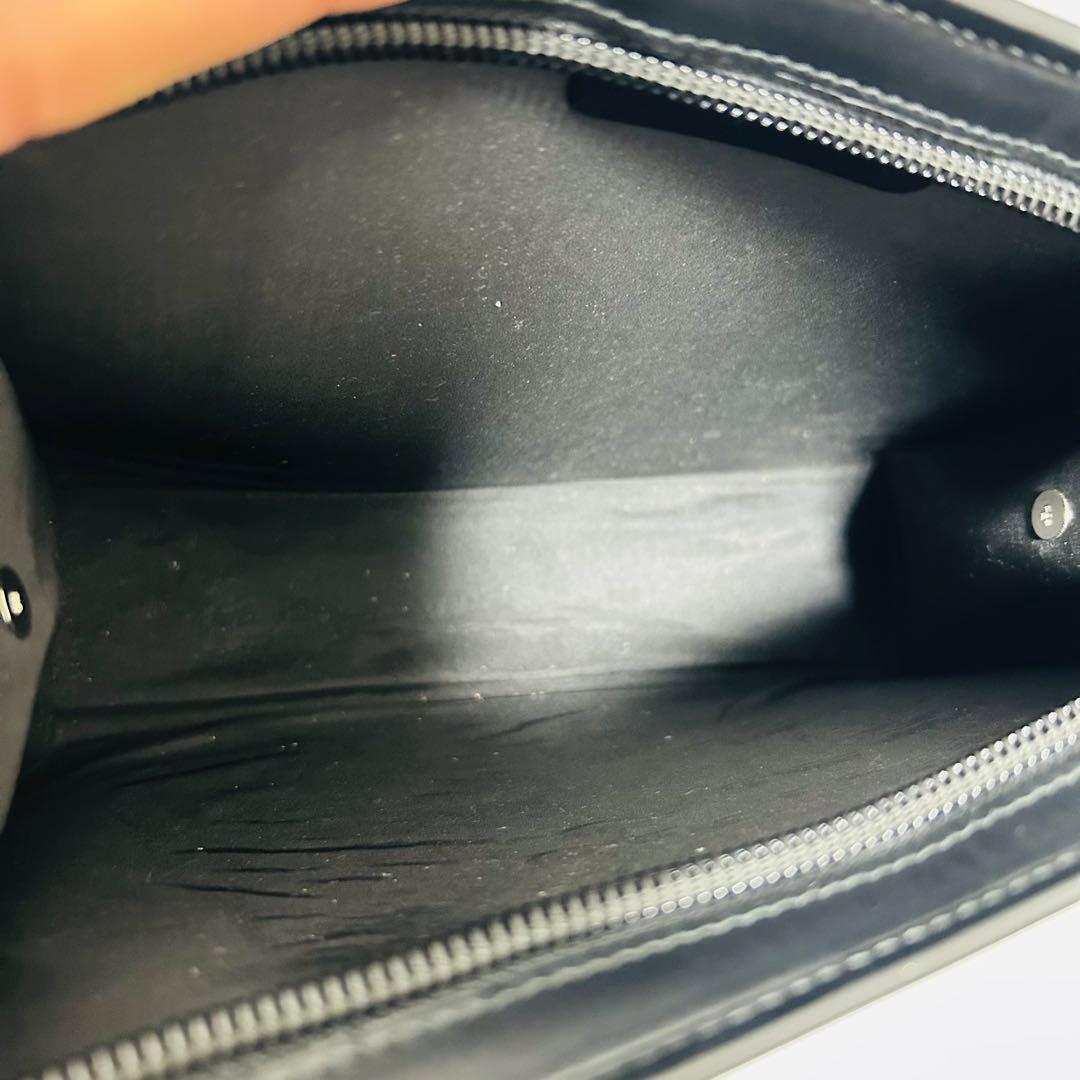 Ferragamoフェラガモ ガンチーニ レザー　ショルダーバッグクラッチバッグ