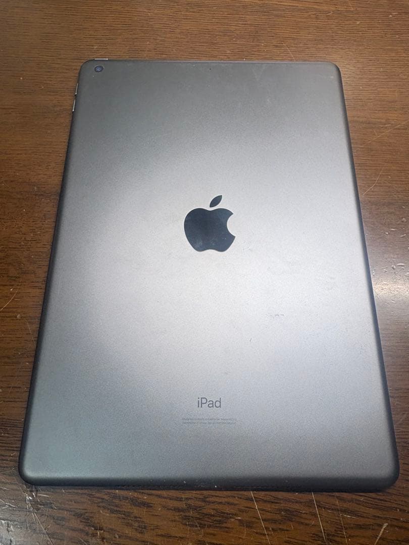 Apple iPad (第8世代) 32GB スペースグレー WiFi版