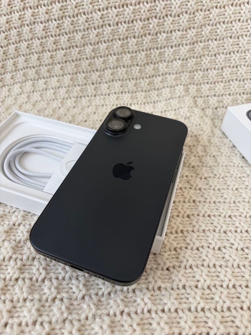 iPhone16 本体　128GB ブラック