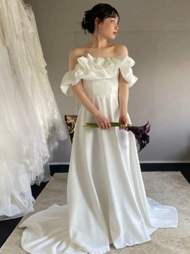 オフショルダー Aラインドレス（DRESS PRODUCTION）