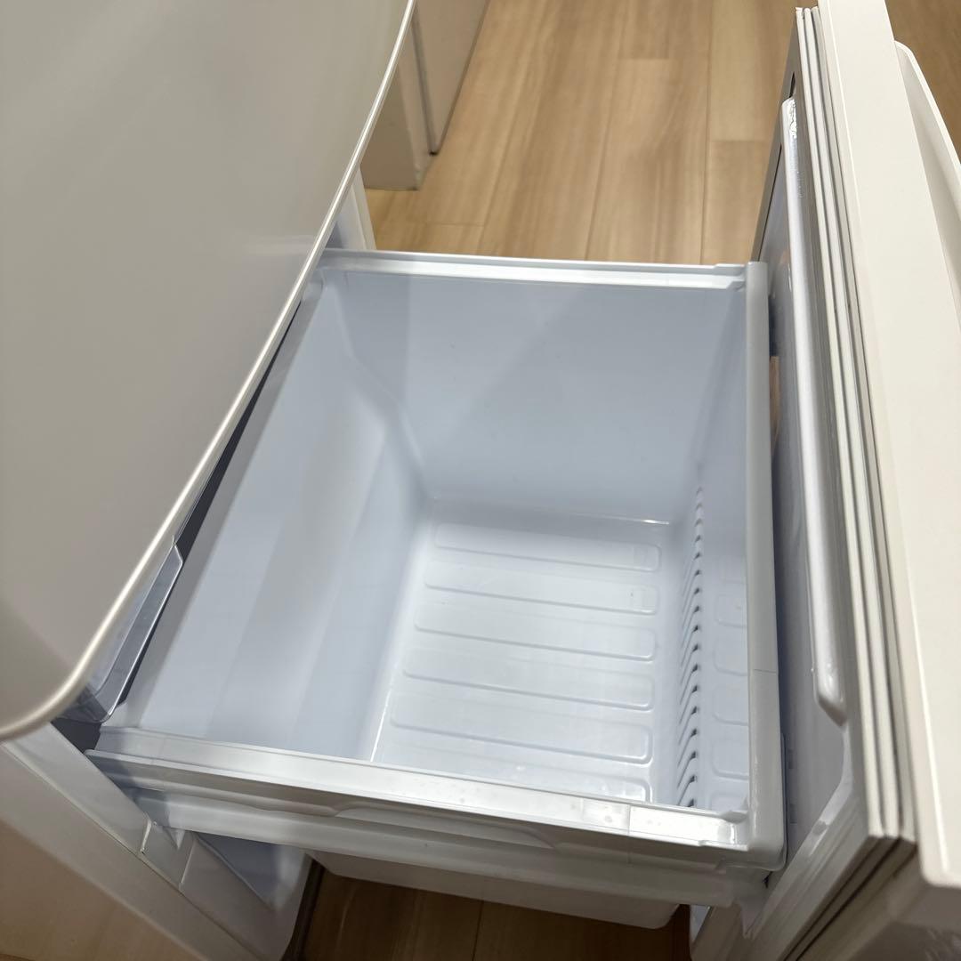 三菱ノンフロン冷凍冷蔵庫 MR-P15J-W 2024年製