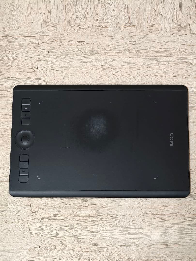 WacomIntuos Pro M(PTH-660) 純正スムースシート装着済み
