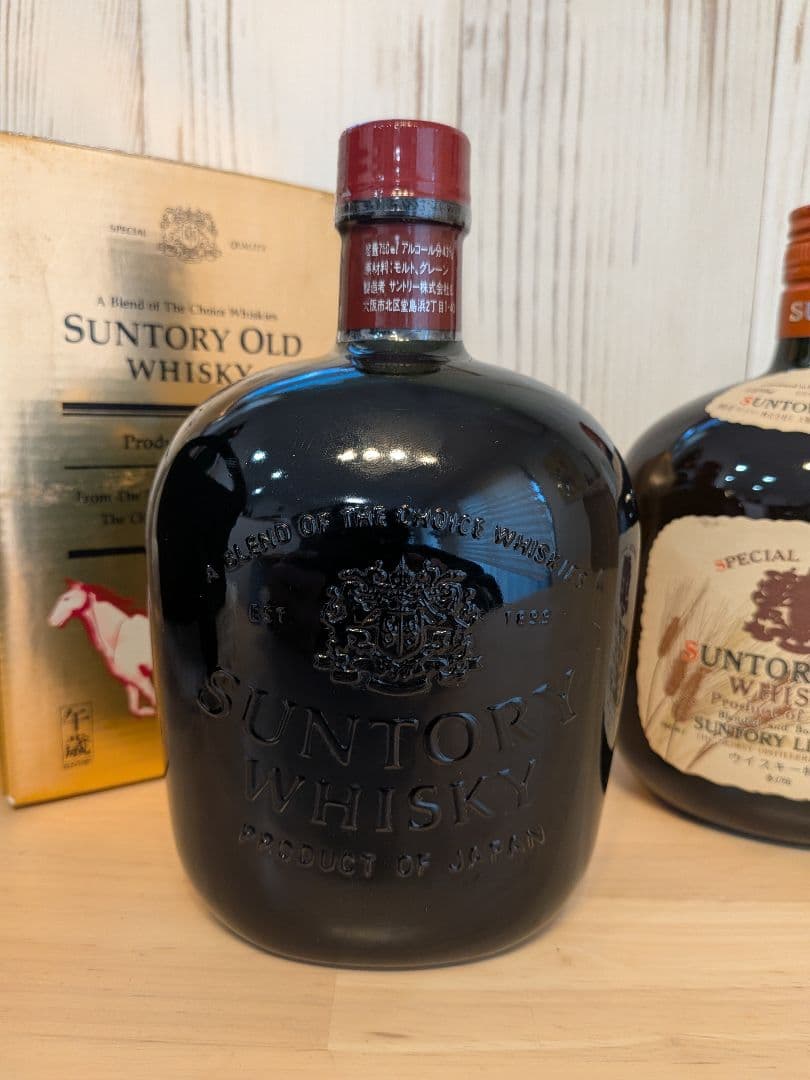 「未開封」サントリーオールド 干支ラベル馬と特級麦の穂ラベルの古酒2本セット