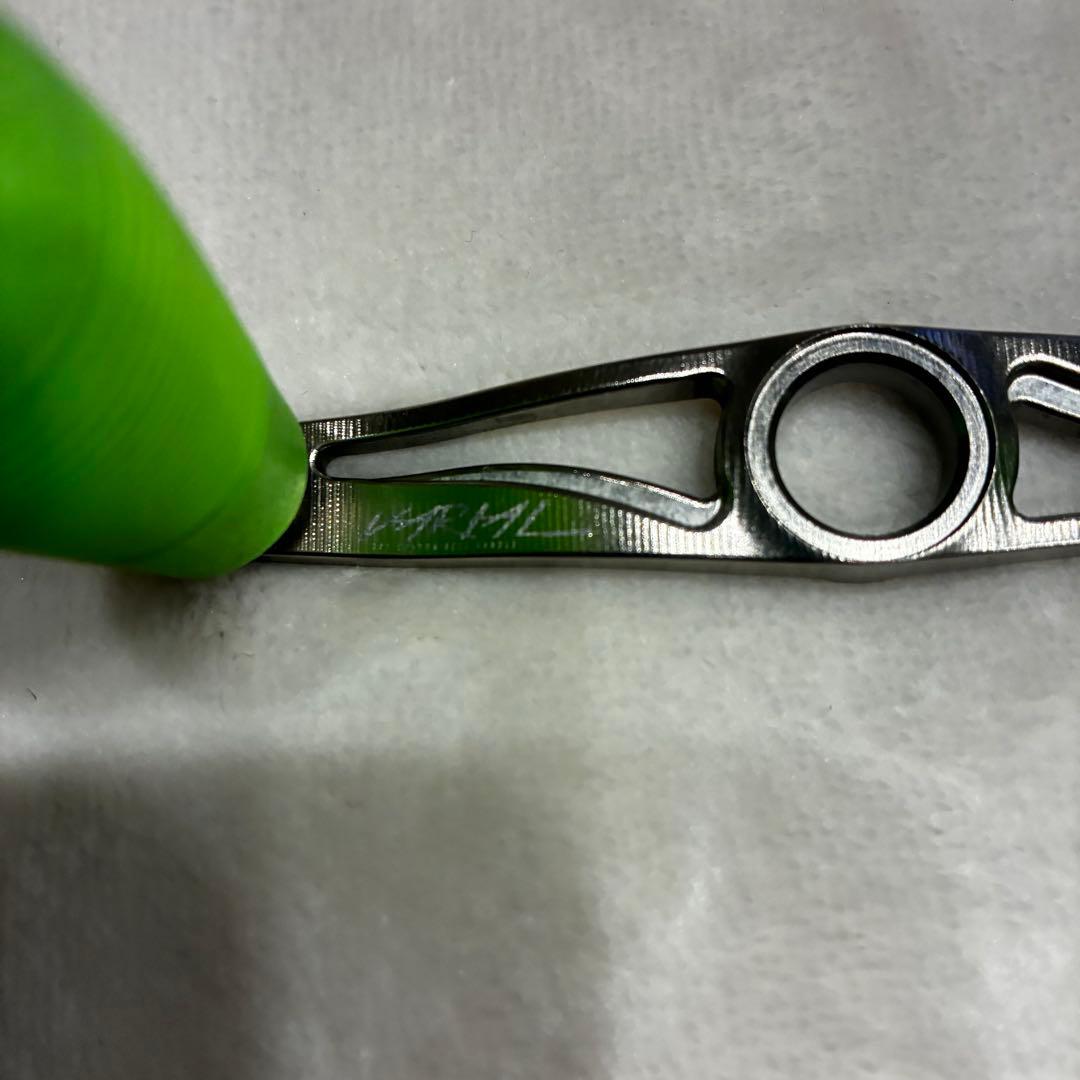 DRT バリアル シルバー 95mm グリーン ホイールキャップ シマノ 左