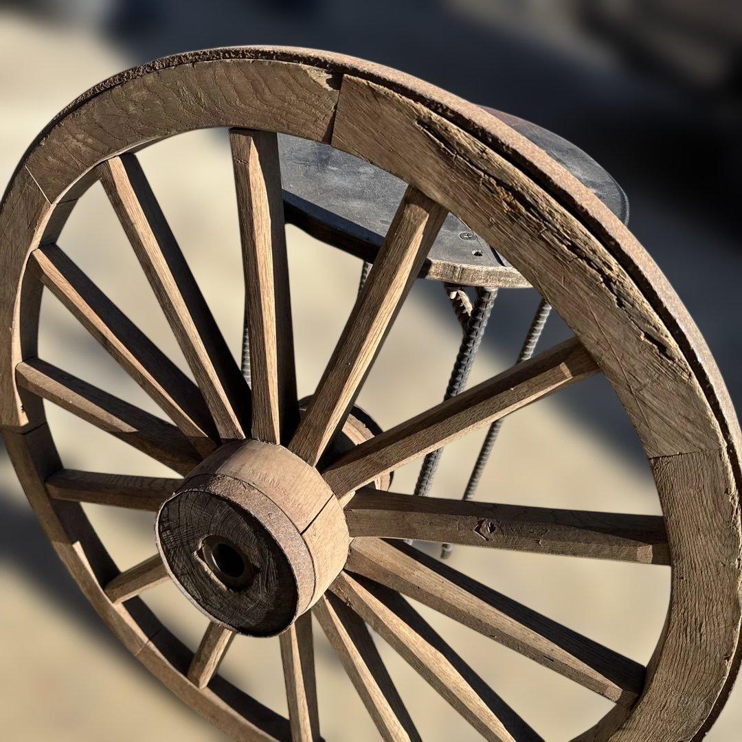 馬車　車輪　鉄と木のオブジェ　アンティーク　馬　ウエスタン　ガーデン