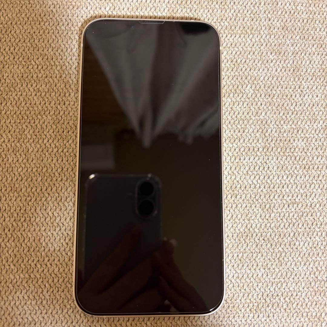 iPhone13 128GB ホワイト SIMフリー 画面無傷・ワイヤレス充電可