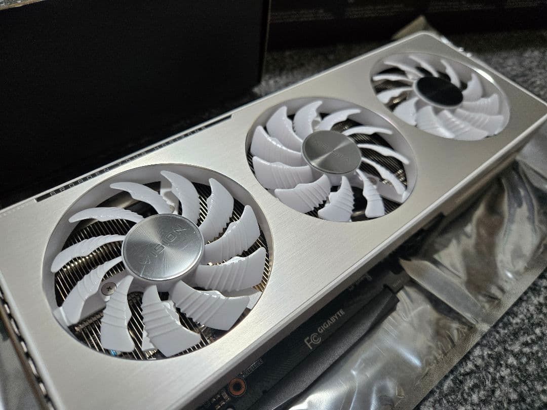 【Sai】GIGABYTE RTX3060 VISION OC 12GB