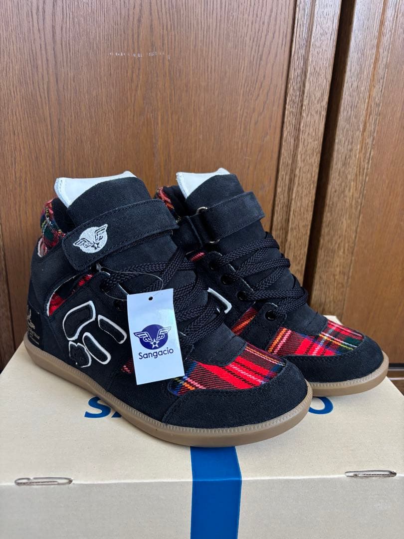 【新品未使用】 SANGACIO にゅ ハイカットスニーカー