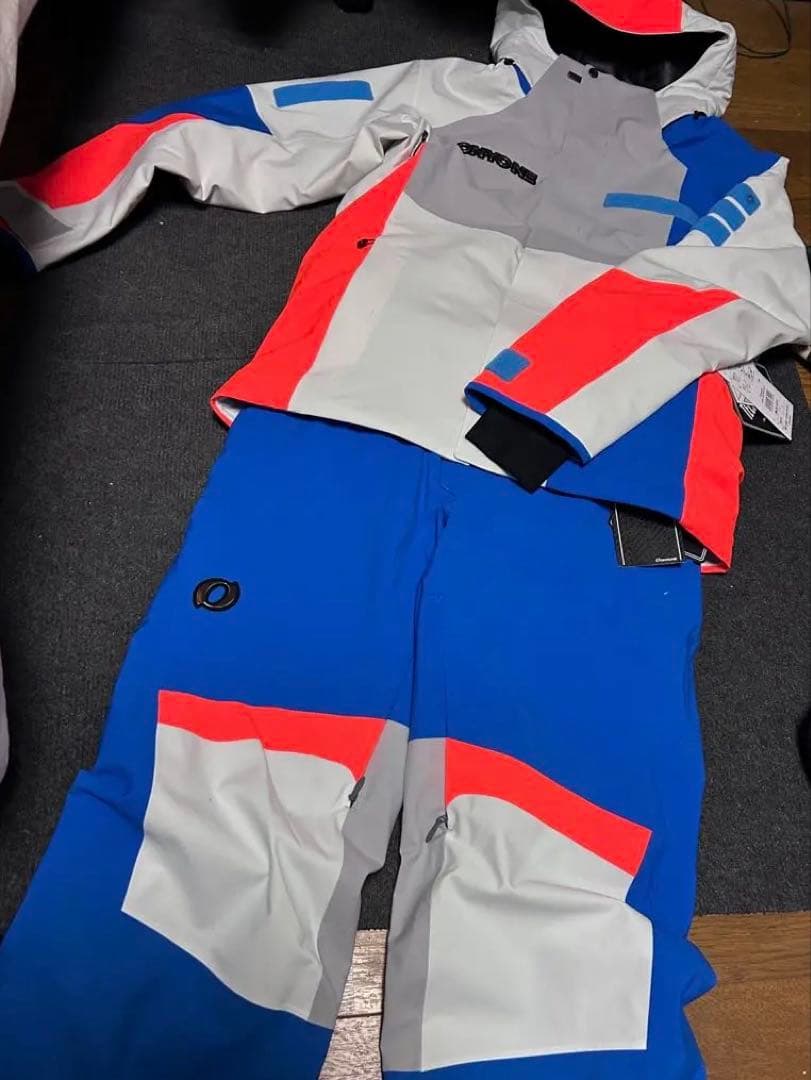 オンヨネ ONYONE スキーウェア24-25