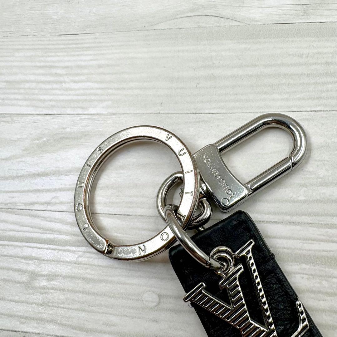 【美品】Louis Vuitton ドラゴンヌ　キーホルダー シャドウ　レザー