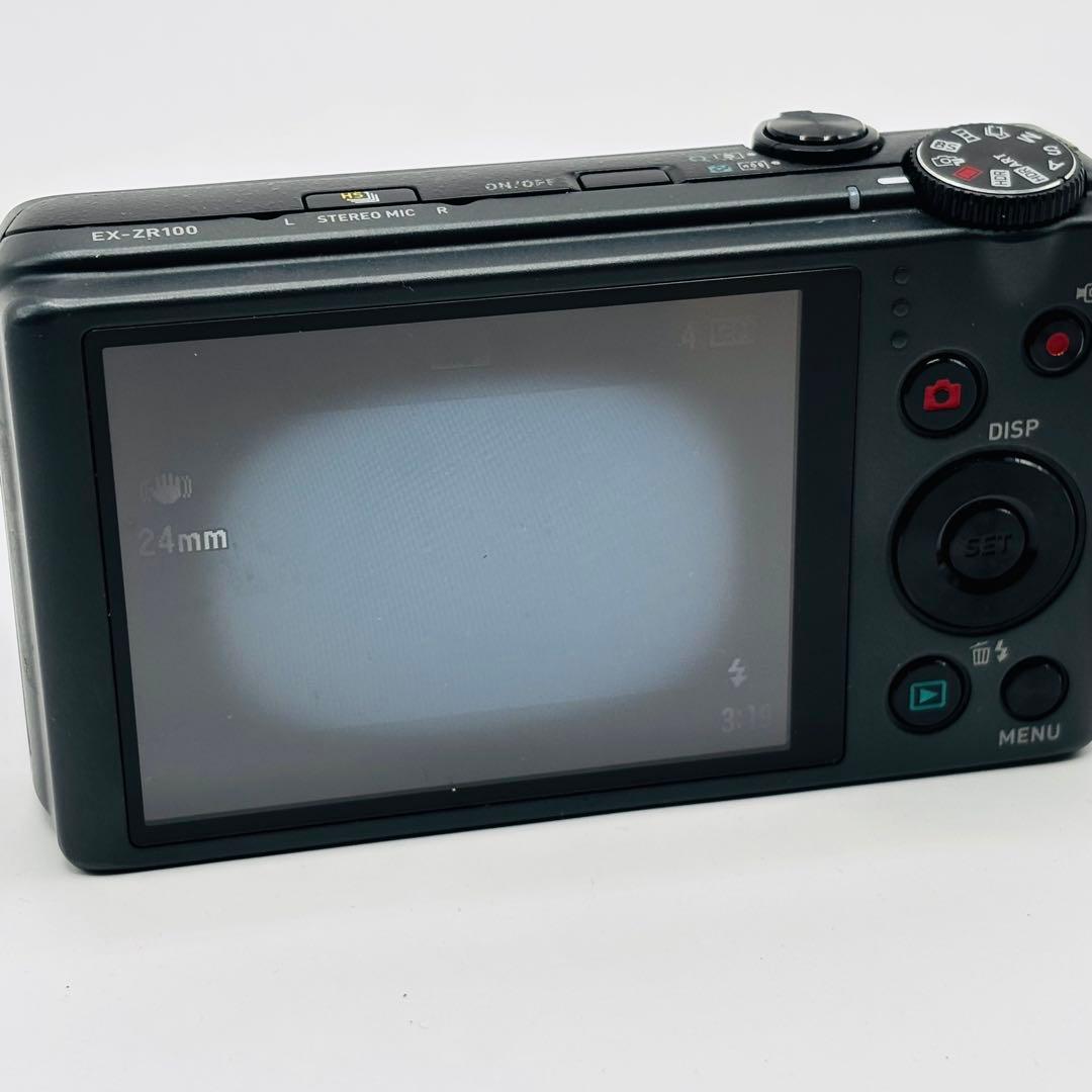 デジタルカメラ CASIO EXILIM EX-ZR100